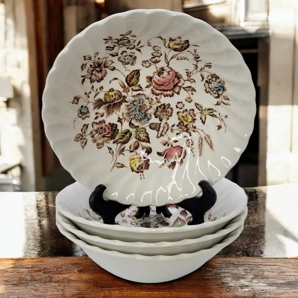 4 Vintage Staffordshire Bouquet 6" Cereal Bowls by Johnson Brothers England - Picture 1 of 8
